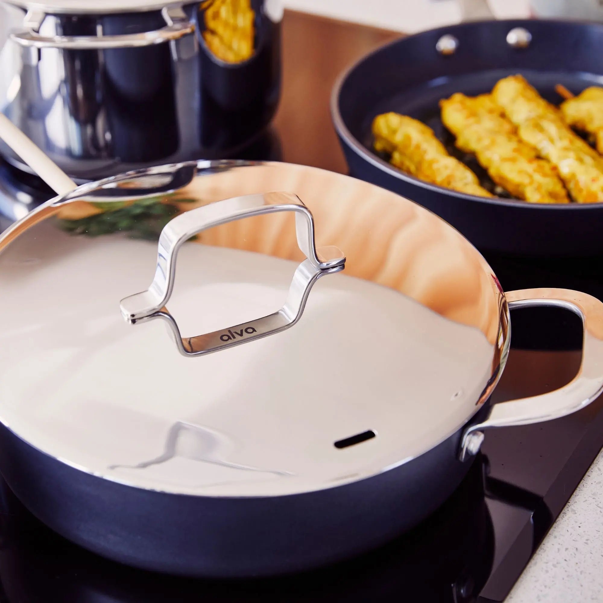 Sauté Pan with Lid — 3.5-QT.