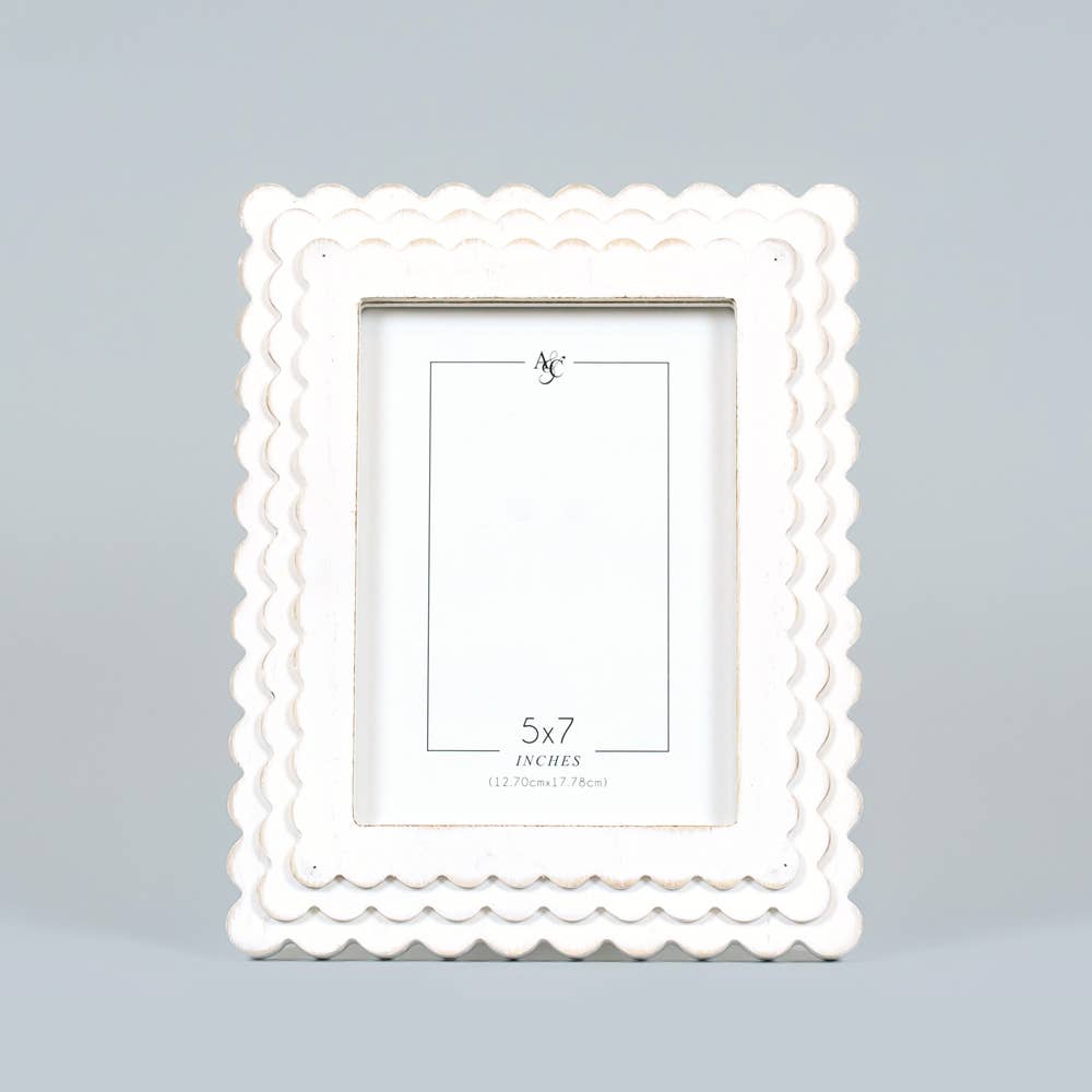 5x7 Scalloped White Wood Frame