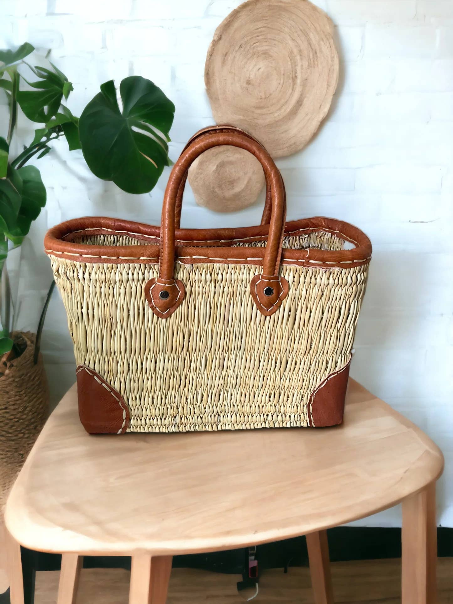REED BASKET WITH LEATHER Handles