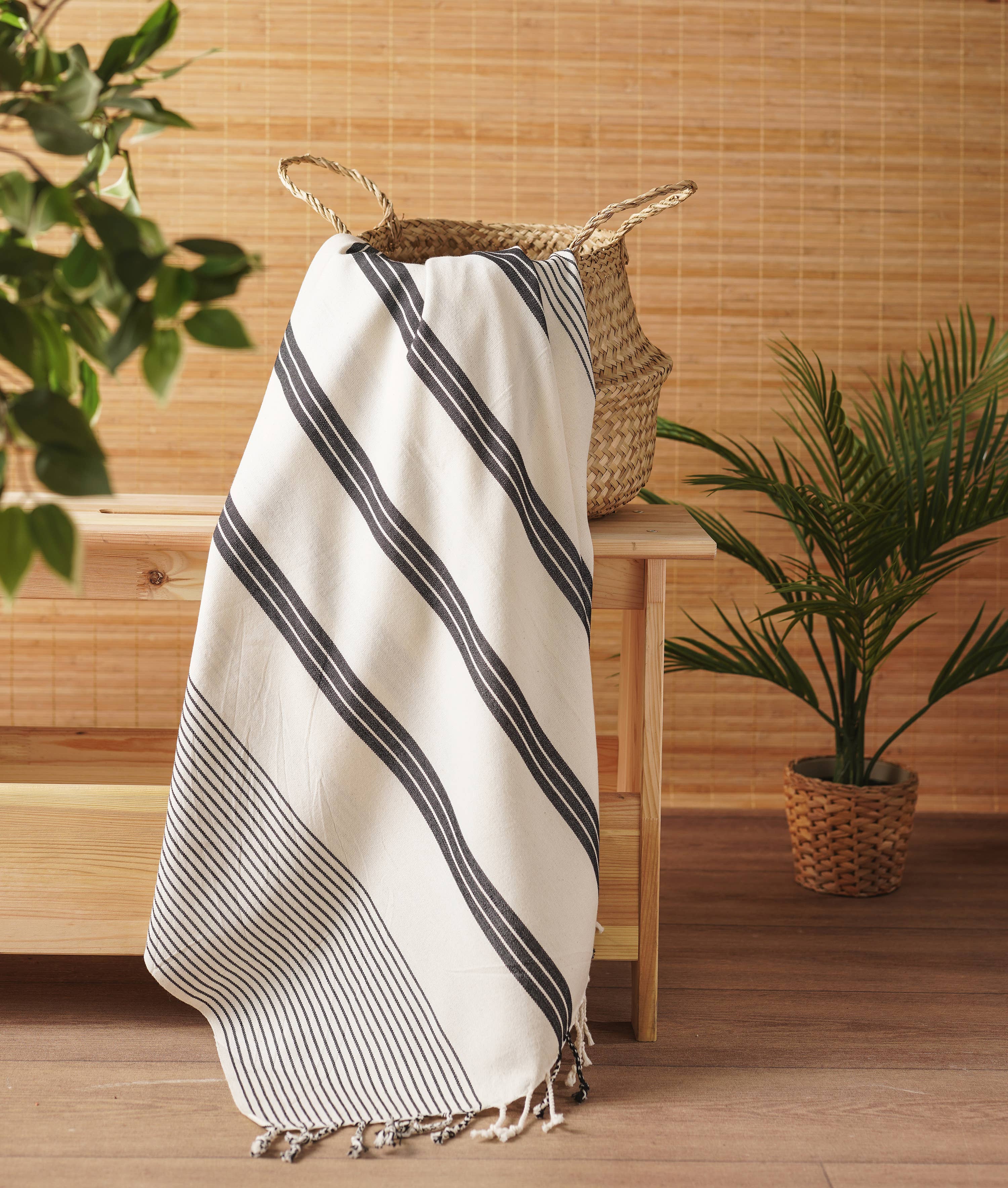 Stylish Hand-Loomed Turkish Tassel Bath and Beach Towel