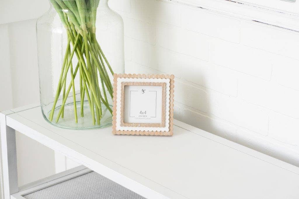 4x4 Scalloped Brown & White Wood Frame