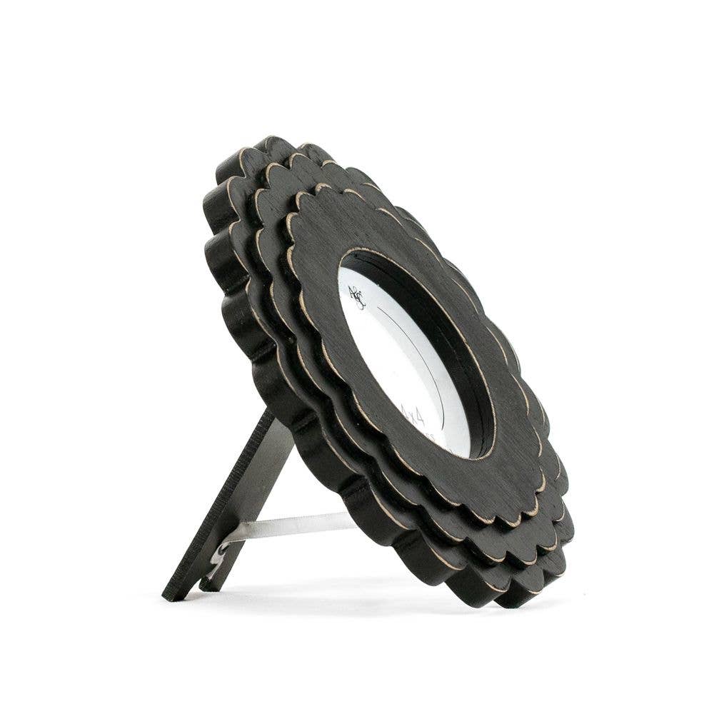 4X4 Scalloped Black Wood Frame