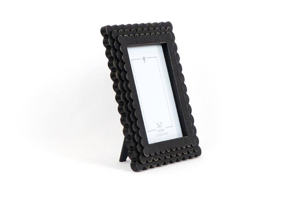 5x7 Scalloped Black Wood Frame