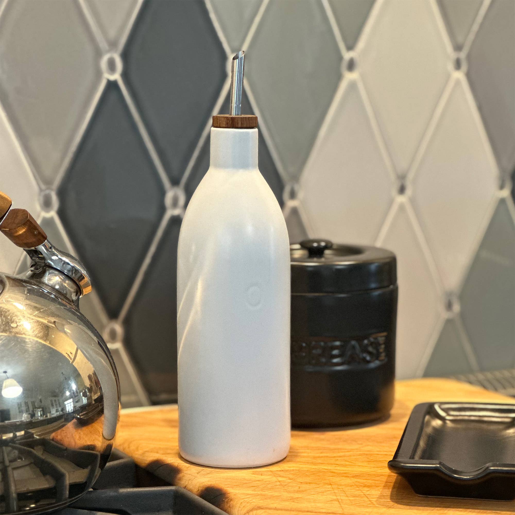 Fox Run White Ceramic Oil Bottle,17 oz Olive Oil Dispenser
