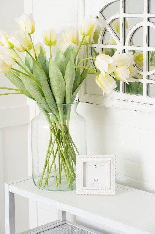4x4 Scalloped White Wood Frame