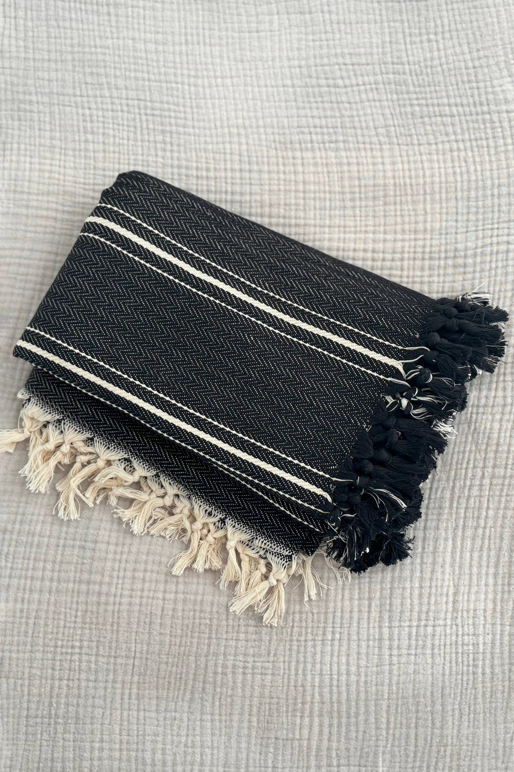 Minimalist 100% Cotton Throw Blankets & Bedspreads