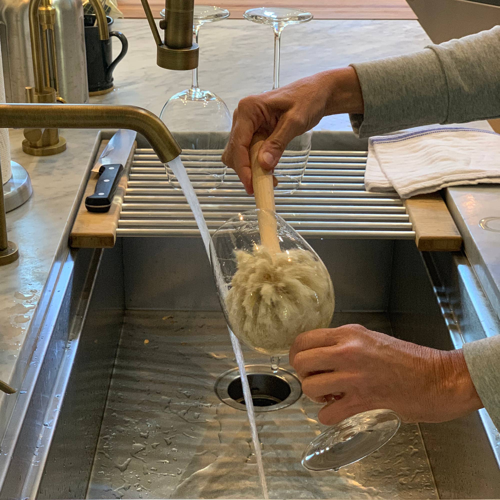 Fox Run Natural Horse Hair Dish Brush, 4" x 4" x 10"